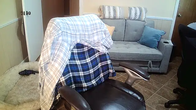Snapshot of superbearboss chatting on April 2026 04:34:02 PM superbearboss online show from April 2026 04:34:02 PM