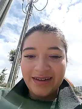 Karina Leon online show from December 2025 05:21:02 PM