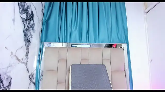 Snapshot of AvaX_777 chatting on November 2025 12:38:02 PM AvaX 777 online show from November 2025 12:38:02 PM