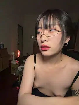 Snapshot of 214Jun chatting on March 2026 04:33:01 PM 214Jun online show from March 2026 04:33:01 PM