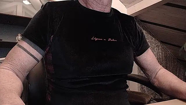 Snapshot of munichrubber chatting on December 2024 05:59:02 AM munichrubber online show from December 2024 05:59:02 AM