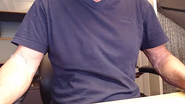 Snapshot of munichrubber chatting on December 2024 05:33:02 PM munichrubber online show from December 2024 05:33:02 PM