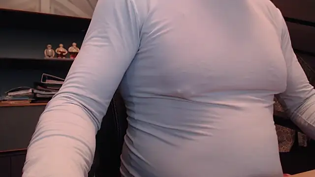 Snapshot of munichrubber chatting on September 2025 03:30:01 AM munichrubber online show from September 2025 03:30:01 AM