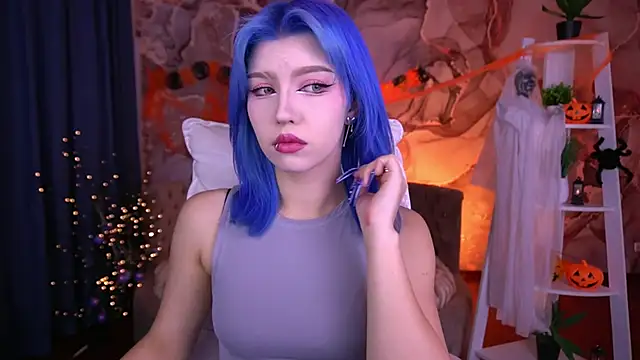 Snapshot of SelenaIris chatting on November 2025 09:28:01 PM SelenaIris online show from November 2025 09:28:01 PM