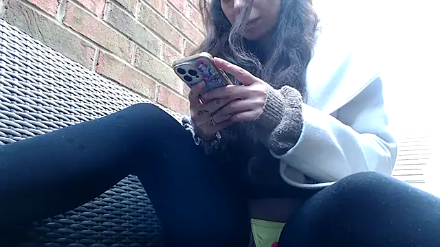 Snapshot of kikixxcam chatting on March 2025 09:46:01 AM kikixxcam online show from March 2025 09:46:01 AM