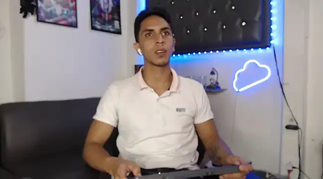 Monkey uchiha777 online show from March 2025 01:10:02 PM