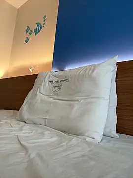 Elen online show from April 2026 10:37:02 AM