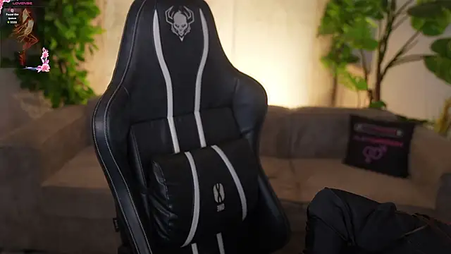 Snapshot of Billie054 chatting on February 2026 08:13:02 AM Billie054 online show from February 2026 08:13:02 AM