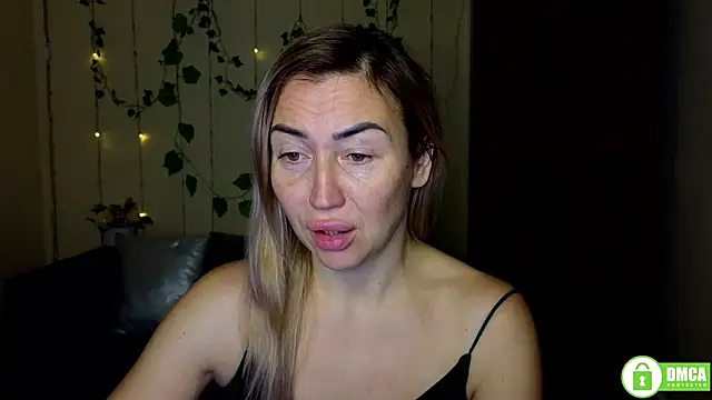 Kiss julli88I online show from January 2026 06:22:02 PM