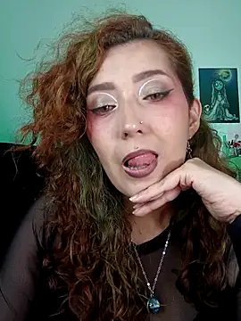 Luz delunaa online show from March 2026 02:47:02 AM