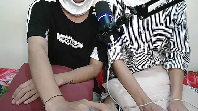 Snapshot of NaughtyThrouple007 chatting on September 2025 06:07:01 PM NaughtyThrouple007 online show from September 2025 06:07:01 PM