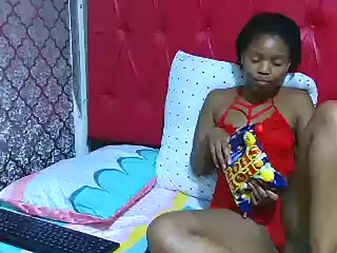 Snapshot of BondiBitch chatting on March 2025 07:58:02 PM BondiBitch online show from March 2025 07:58:02 PM