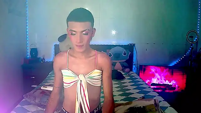 KimberlyXtreme online show from December 2025 01:15:01 PM