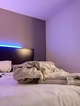 KITTYBOOBOOFUXX online show from November 2025 04:23:02 AM