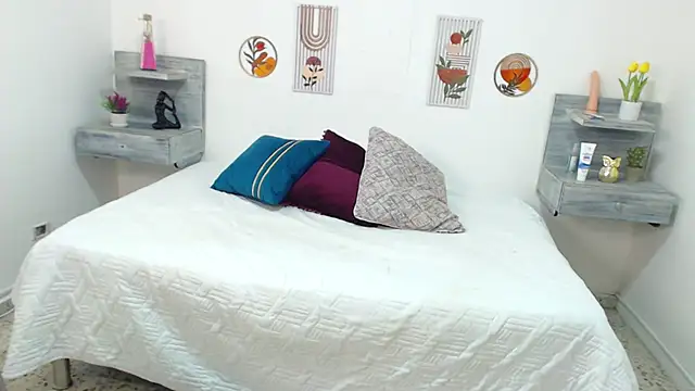 luciana smith20 online show from March 2025 11:05:01 AM