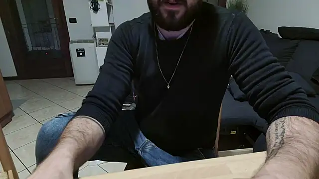 Snapshot of maialinofriuli chatting on October 2025 10:38:01 PM maialinofriuli online show from October 2025 10:38:01 PM