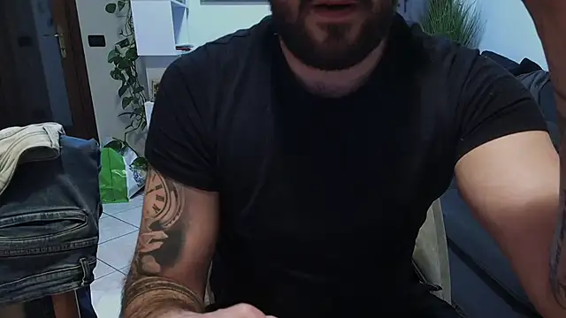 maialinofriuli online show from November 2025 10:55:02 PM