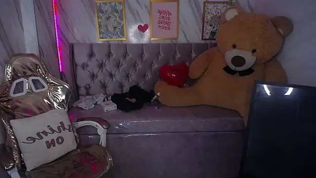 Snapshot of _wendy_b chatting on March 2025 07:34:02 PM wendy b online show from March 2025 07:34:02 PM