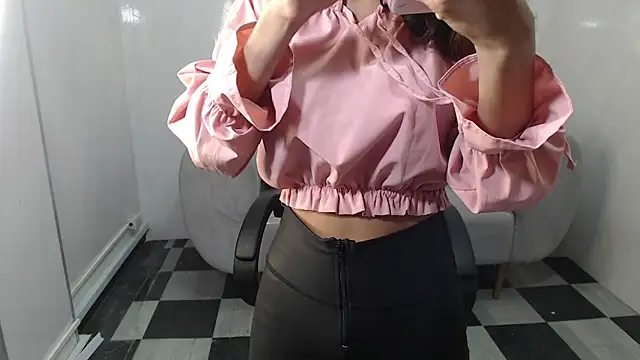 Snapshot of _wendy_b chatting on September 2025 08:09:01 PM wendy b online show from September 2025 08:09:01 PM