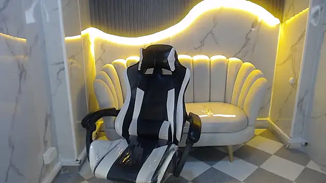 Snapshot of _wendy_b chatting on September 2025 08:13:01 PM wendy b online show from September 2025 08:13:01 PM