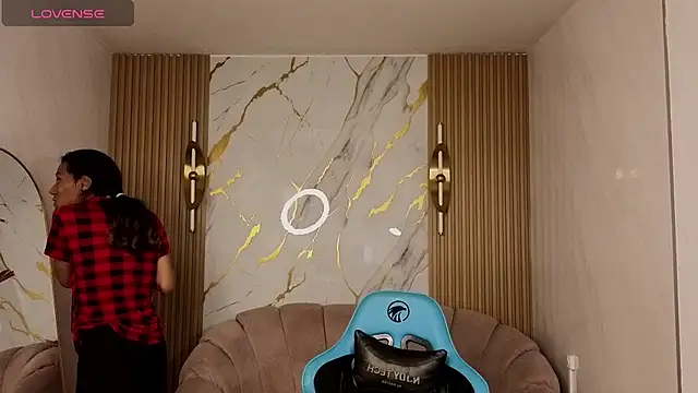 Snapshot of _wendy_b chatting on November 2025 03:06:02 AM wendy b online show from November 2025 03:06:02 AM