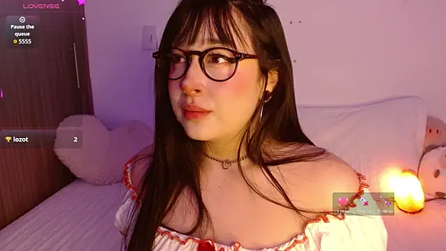 Oliviargf online show from November 2025 11:54:01 PM