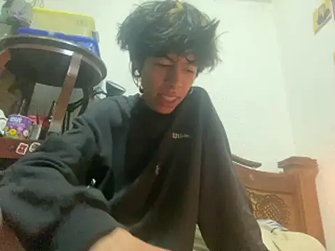 kirito kun online show from March 2026 04:54:01 PM