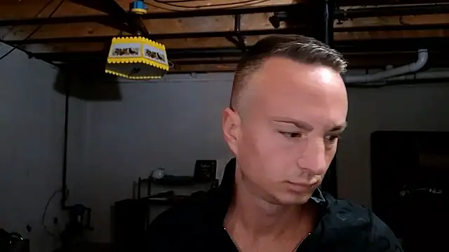 TheDaddy005 online show from December 2025 01:51:01 PM