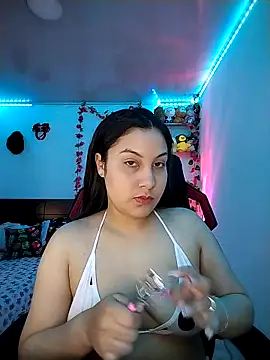 Snapshot of esmeralda_jadees chatting on April 2026 08:09:02 PM esmeralda jadees online show from April 2026 08:09:02 PM