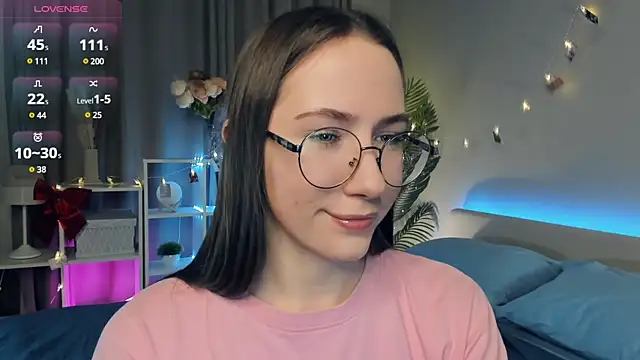 Snapshot of Kira_mindnes chatting on March 2025 07:49:01 PM Kira mindnes online show from March 2025 07:49:01 PM