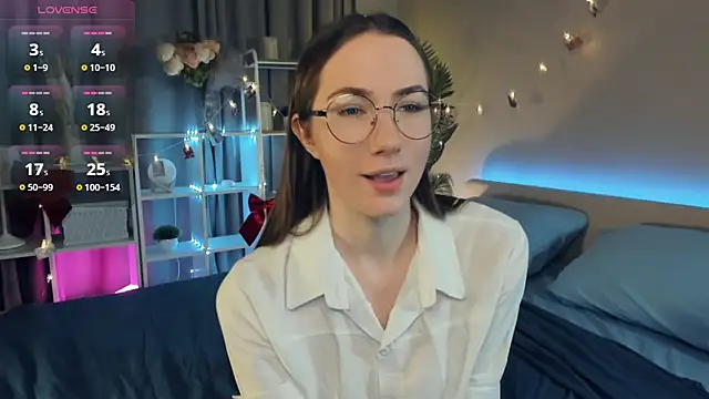 Snapshot of Kira_mindnes chatting on March 2025 07:28:01 PM Kira mindnes online show from March 2025 07:28:01 PM