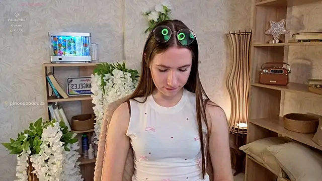 Snapshot of Kira_mindnes chatting on September 2025 06:15:02 AM Kira mindnes online show from September 2025 06:15:02 AM