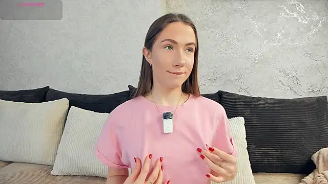 Snapshot of Kira_mindnes chatting on November 2025 06:38:02 AM Kira mindnes online show from November 2025 06:38:02 AM