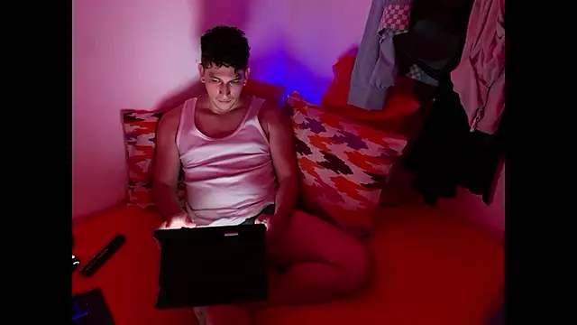 Snapshot of chicoinhibido chatting on March 2025 11:11:02 PM chicoinhibido online show from March 2025 11:11:02 PM