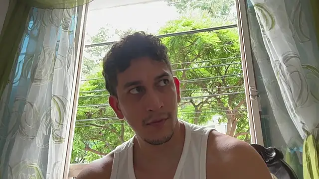 chicoinhibido online show from April 2026 05:21:02 PM