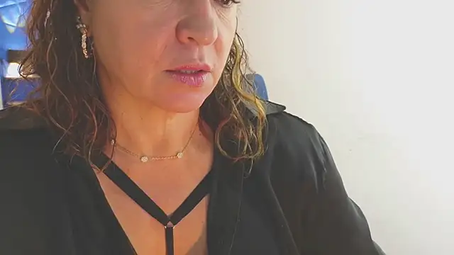 weet Evans    online show from March 2025 06:05:02 AM