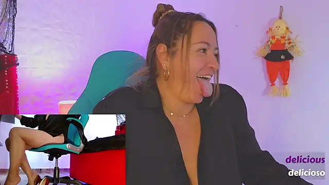 weet Evans    online show from October 2025 11:11:02 AM