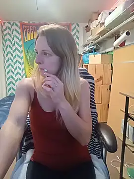 Snapshot of AlicePayne chatting on December 2025 02:06:02 AM AlicePayne online show from December 2025 02:06:02 AM