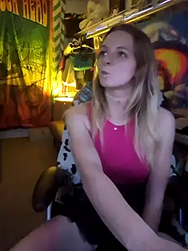 Snapshot of AlicePayne chatting on January 2026 07:33:02 AM AlicePayne online show from January 2026 07:33:02 AM