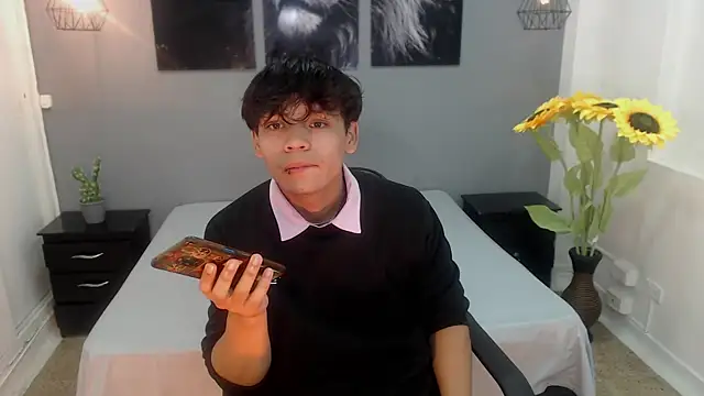 Snapshot of Draco_collins chatting on March 2025 03:30:02 AM Draco collins online show from March 2025 03:30:02 AM