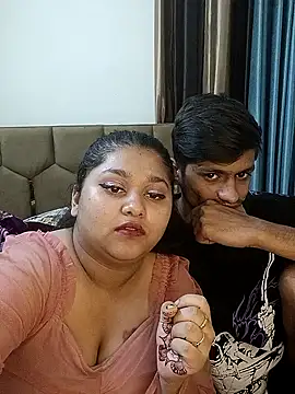 Snapshot of Strip-Couples chatting on March 2025 03:49:01 PM Strip-Couples online show from March 2025 03:49:01 PM