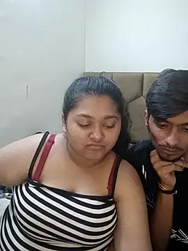 Snapshot of Strip-Couples chatting on March 2025 10:19:02 PM Strip-Couples online show from March 2025 10:19:02 PM