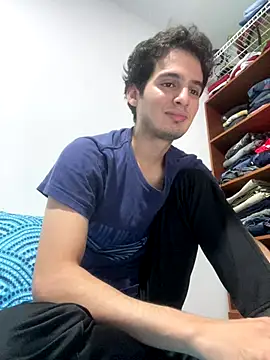 Snapshot of Thiagobb7 chatting on December 2025 11:21:02 PM Thiagobb7 online show from December 2025 11:21:02 PM