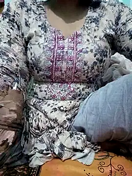 Hot-Nipa online show from December 2025 10:33:01 AM