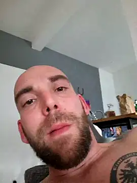 Snapshot of Smokeym123 chatting on March 2025 11:33:01 PM Smokeym123 online show from March 2025 11:33:01 PM