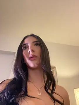 MagieeThomson online show from November 2025 03:24:02 PM