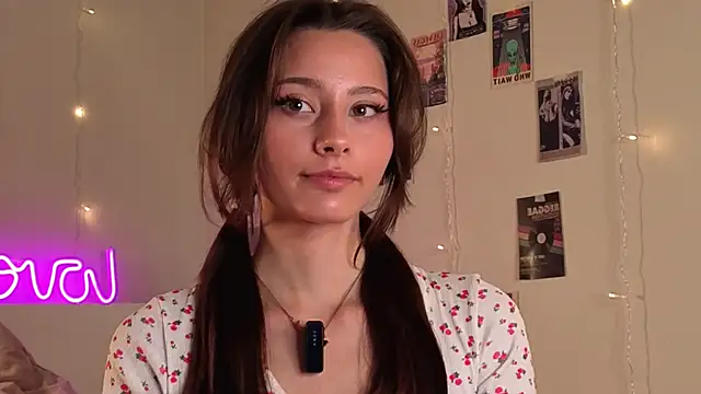 EditaBails online show from September 2025 06:42:02 PM