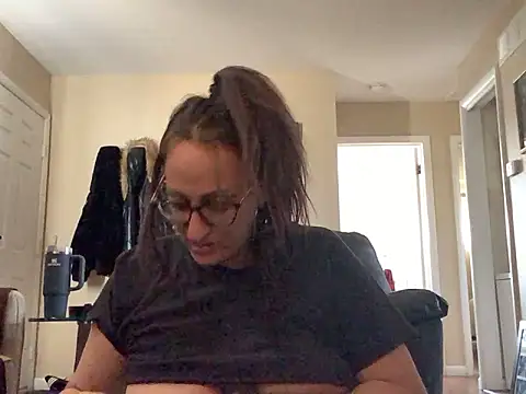 Snapshot of KittyKat_LoLo chatting on March 2025 04:37:01 PM KittyKat LoLo online show from March 2025 04:37:01 PM