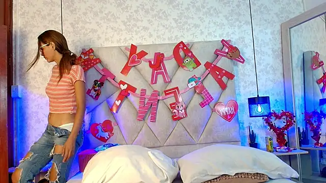 Snapshot of AmbarRaj chatting on September 2025 07:14:02 PM AmbarRaj online show from September 2025 07:14:02 PM