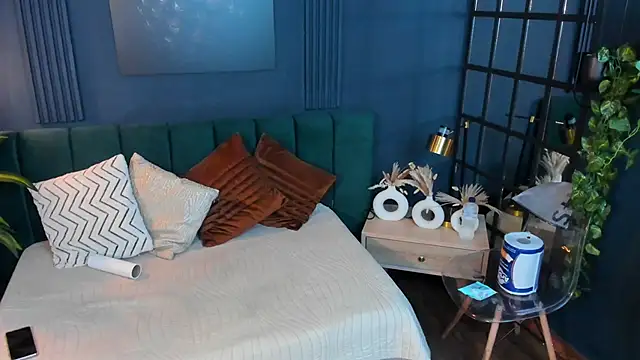 Snapshot of roxy_hell chatting on March 2025 07:04:01 PM roxy hell online show from March 2025 07:04:01 PM